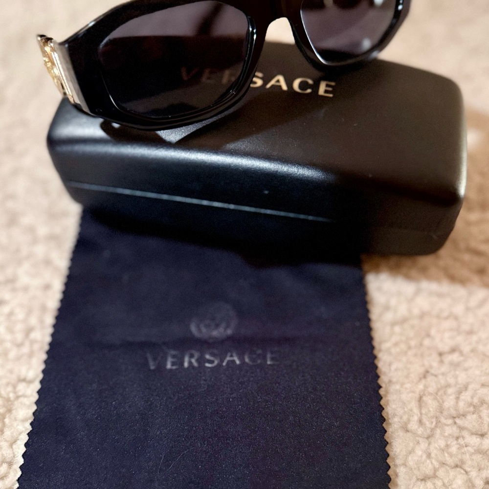 Versace Medusa Biggie Black Sunglasses